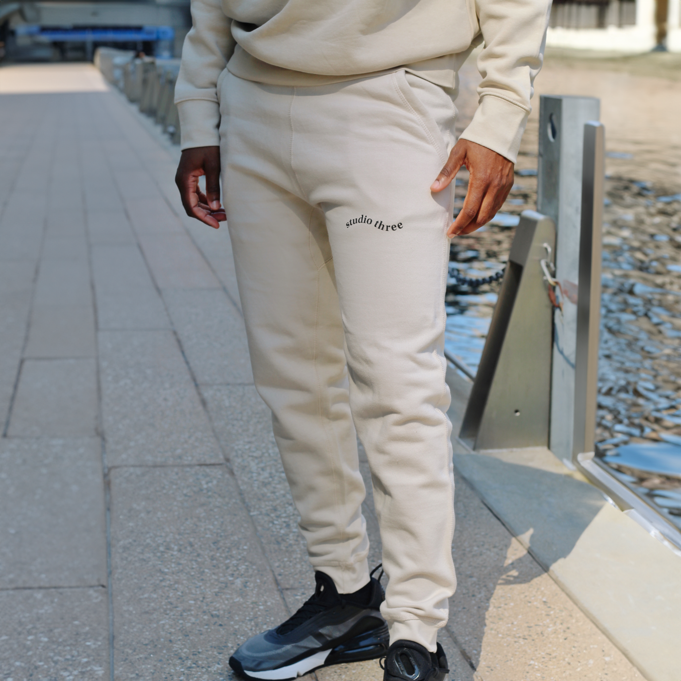 Studio Three Wave Jogger